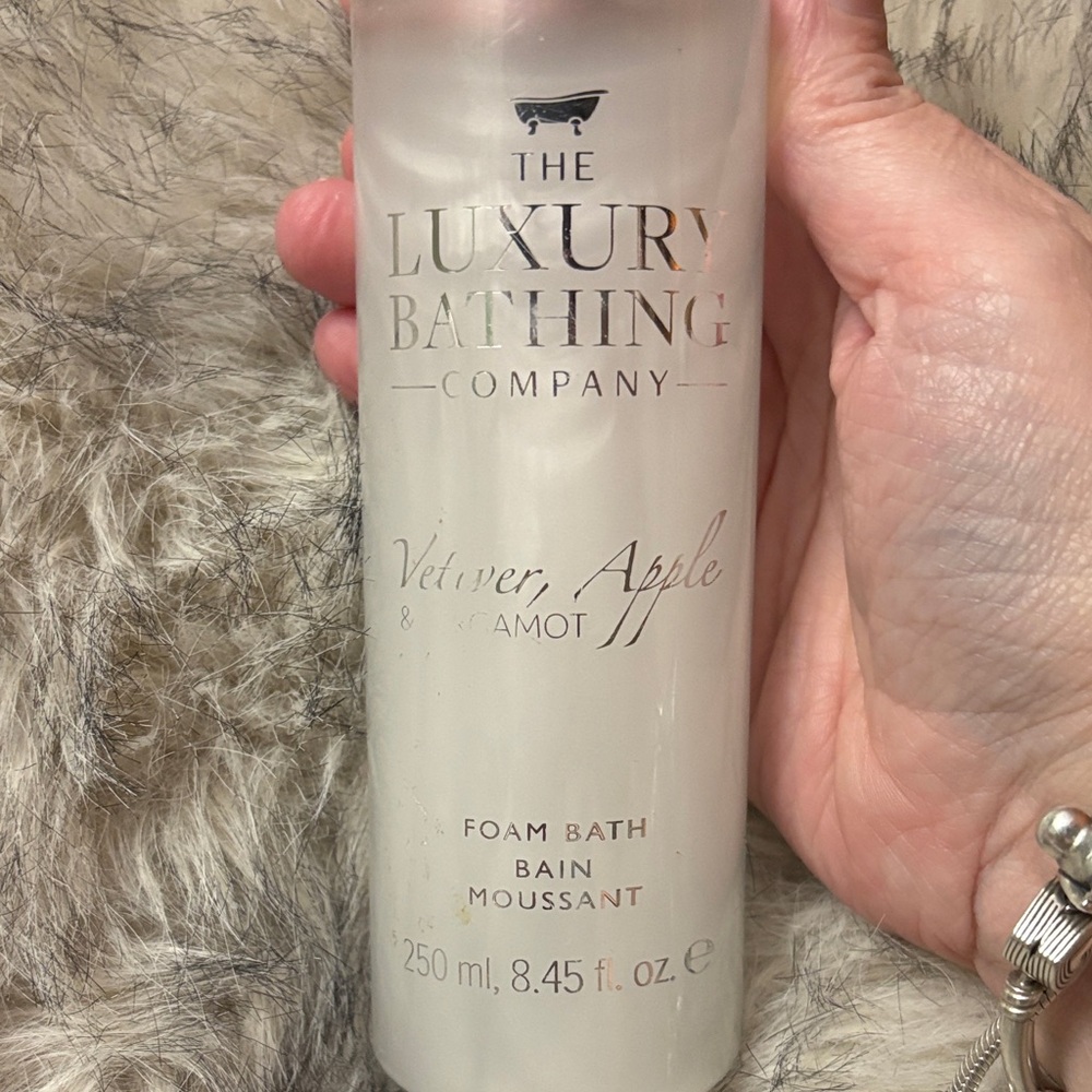 The Luxury Bathing Company Foam Bath